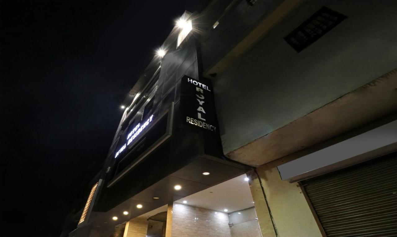 Itsy Hotels Royal Residency Sohana Екстер'єр фото